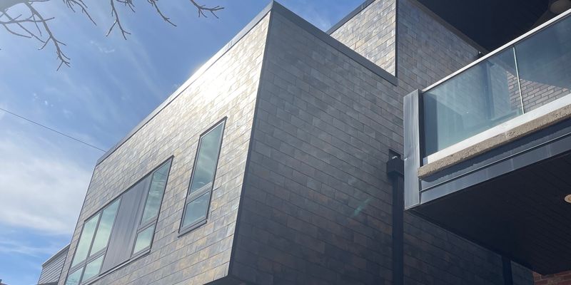 Iowa City House: 219 N Linn St