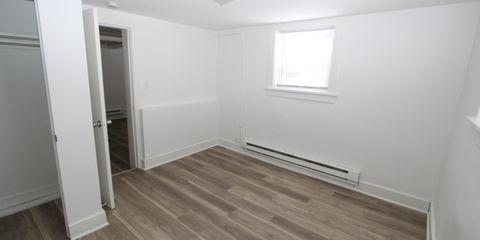 Bedroom (2).JPG