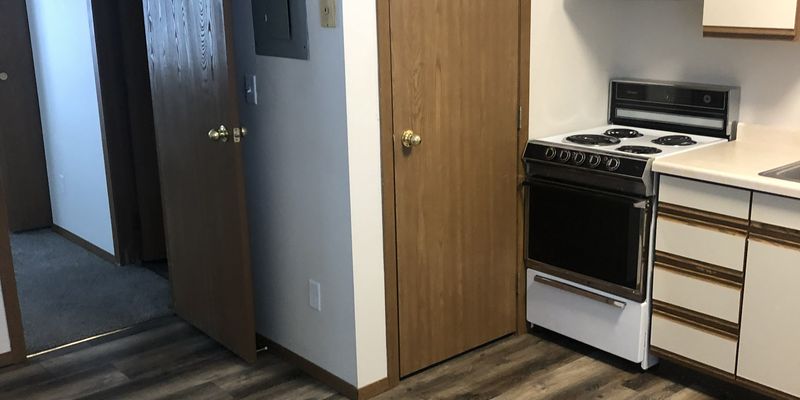 Moorhead Apartment: 1203 34th St Cir S