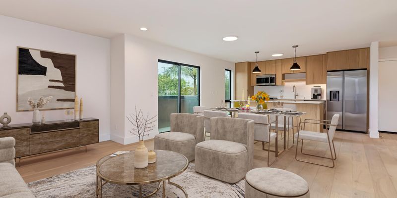 Los Angeles Apartment: 544 Rose Ave