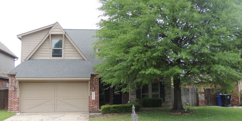 Broken Arrow House: 4416 W Indianola St