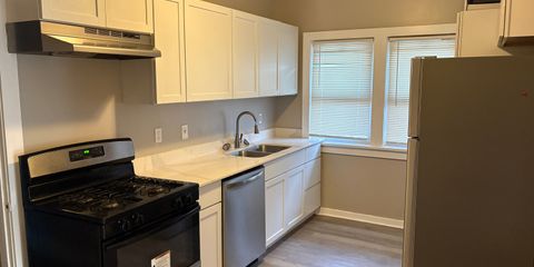 3706 Apartment 2 (8).jpeg