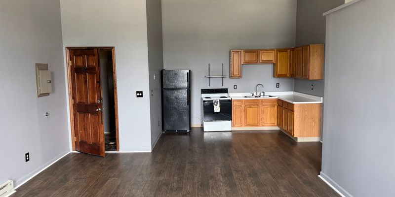 Addyston Apartment: 251 Main St