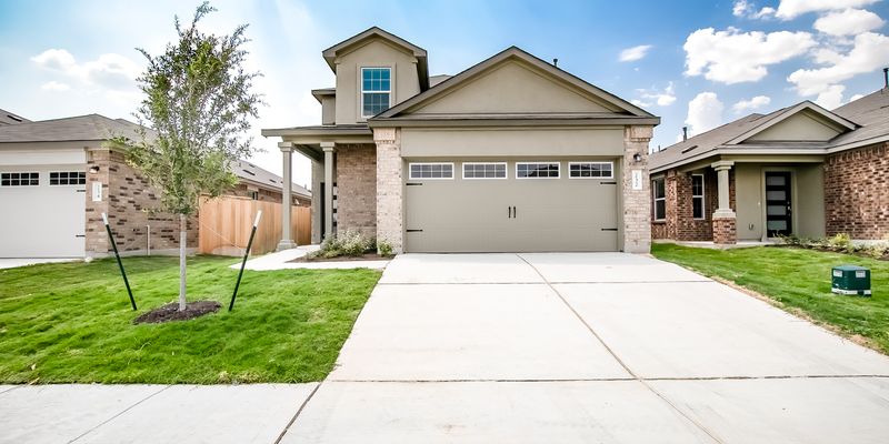 Hutto House: 232 Canley Lp