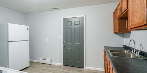 201 E Calvert 1 00006-WEB.jpg