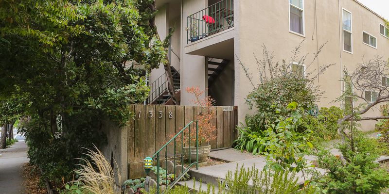 Berkeley Apartment: 1338 Shattuck Avenue