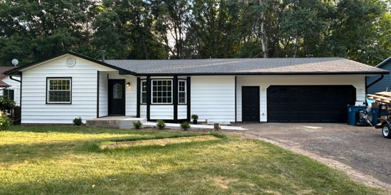 Elk River House: 11276 192nd Ave NW
