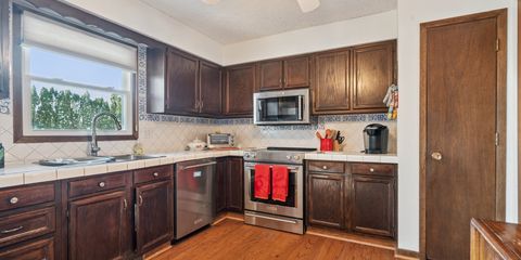 16-143 1245 Michelle CT.jpg