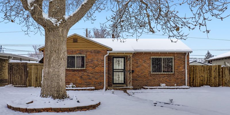 Denver House: 3540 Newport St