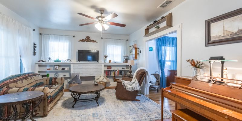 Abilene House: 1349 Meander St