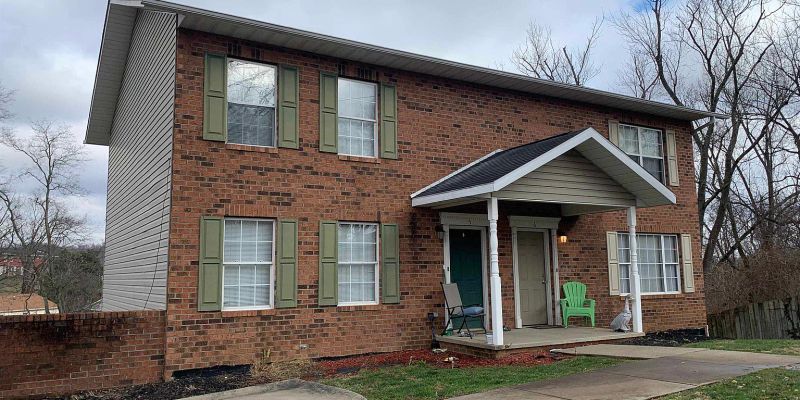 Huntington Townhome: 975 Dugan St