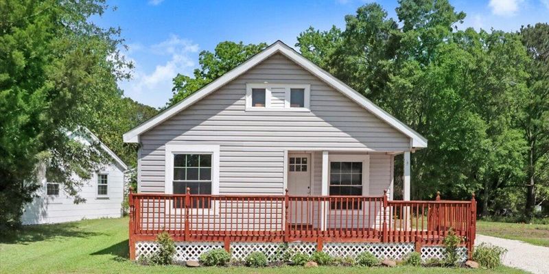 Sneads Ferry House: 226 Fulcher Landing Rd