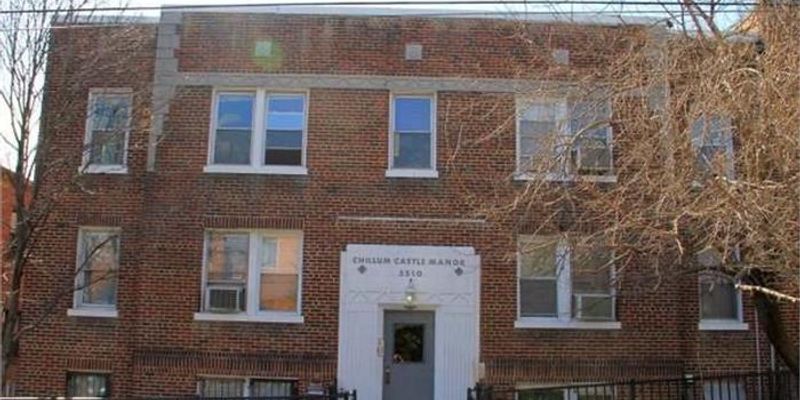 Washington House: 5510 1st St NW