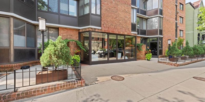 Washington House: 1718 P St NW