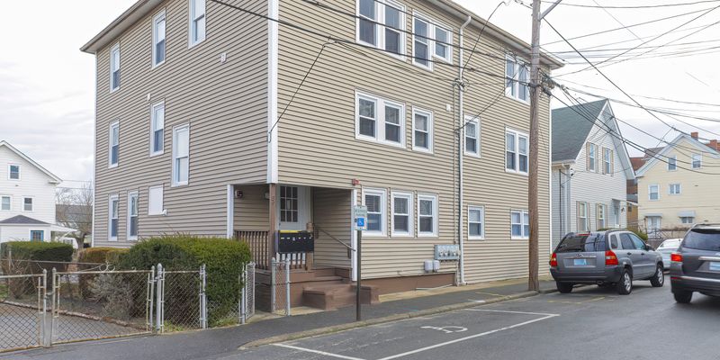 Bristol Apartment: 39 Bourne St