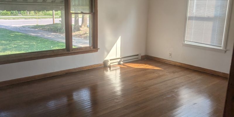Toledo Apartment: 1951 North Summit Street