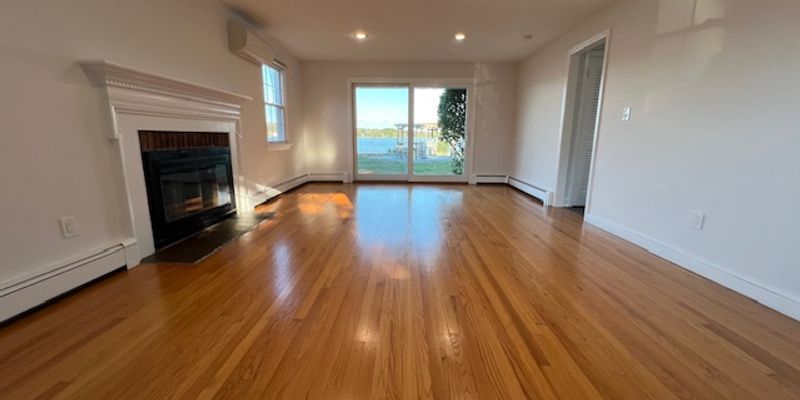 Stamford Apartment: 320 Weed Ave