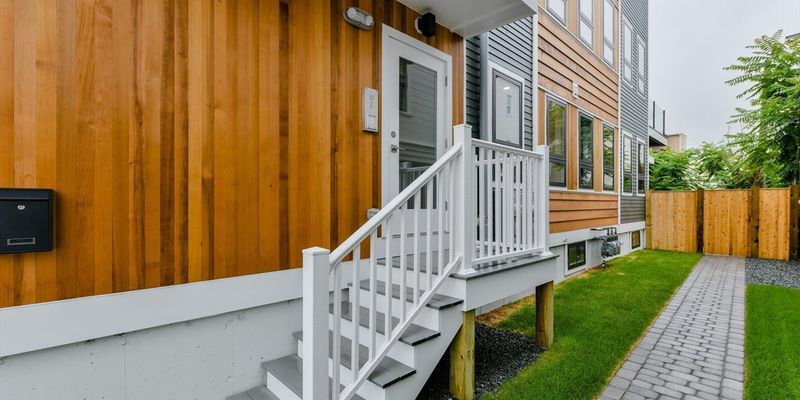 Cambridge Apartment: 28 Berkshire St