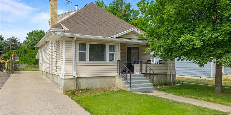 Logan Apartment: 729 E 200 N