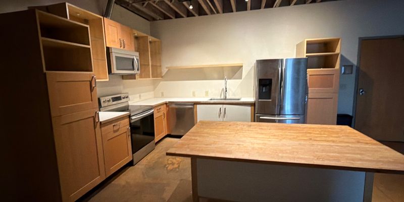 Cincinnati Apartment: 1220 Harrison Ave