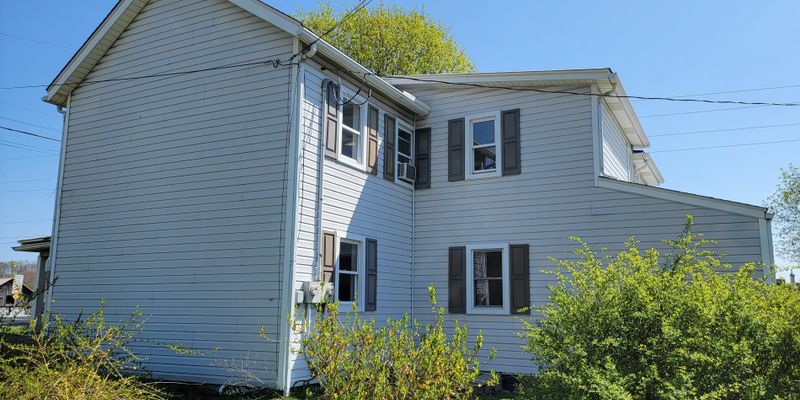 Valencia Apartment: 101 Sandy Hill Rd