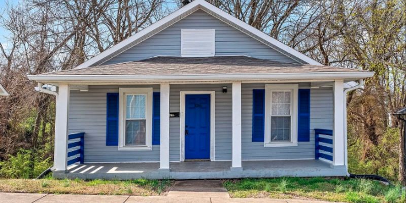 Clarksville House: 1016 Coulter St