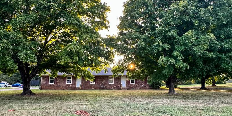 Murfreesboro House: 2725 Blackman Rd