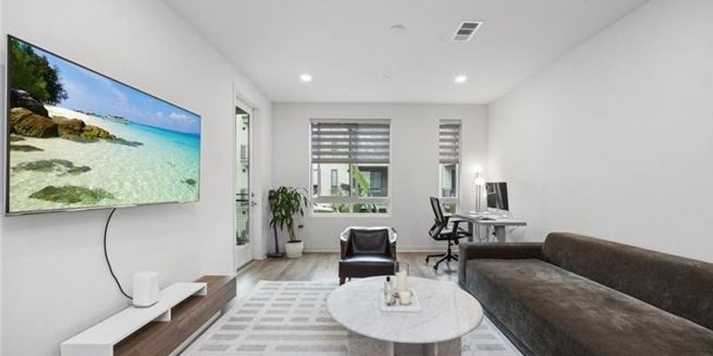 Irvine Apartment: 2424 Nolita