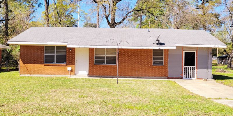 West Monroe House: 110 Grayson St