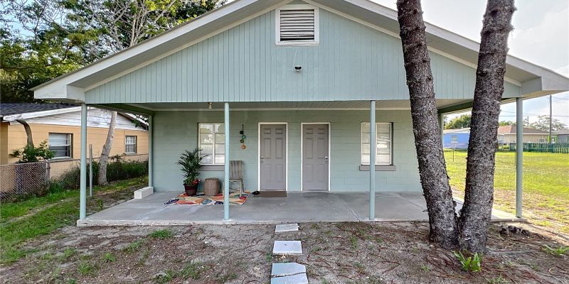 Lake Wales House: 331 E St