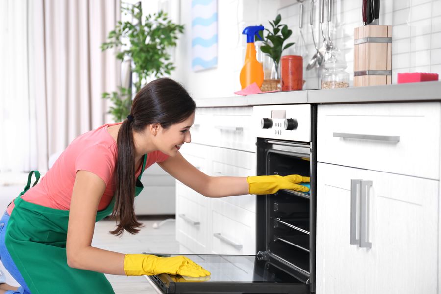 How to Clean an Oven