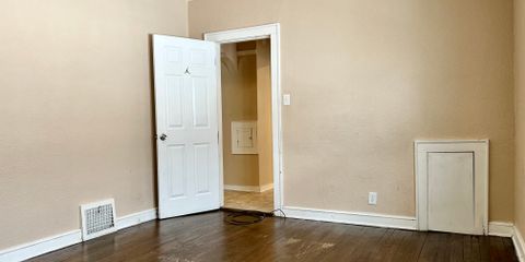 MasterBedroom2.jpg