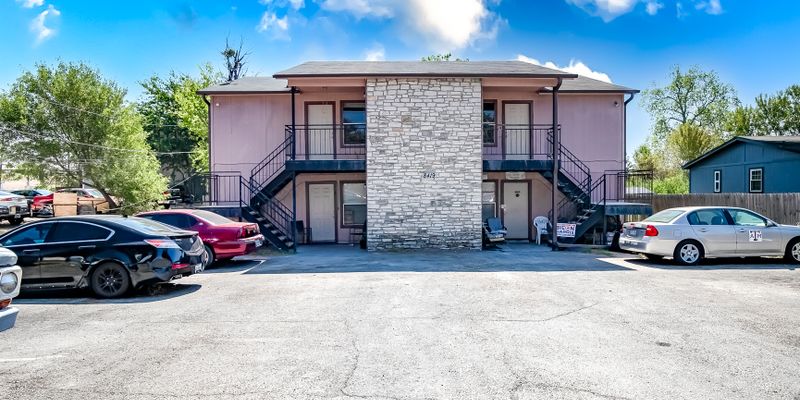 Austin Multiplex: 8419 Riverstone Dr
