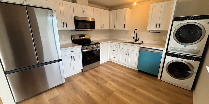 Everett Apartment: 3720 Wetmore Ave