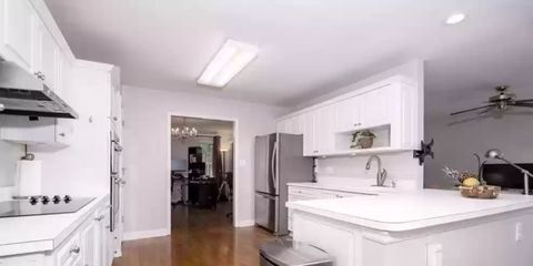 Kitchen Upstairs.JPG