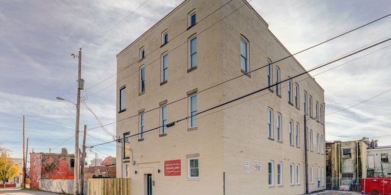 Richmond Apartment: 10 W Leigh St
