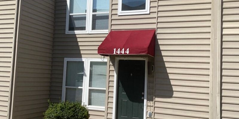 Harrisonburg House: 1444 Devon Ln