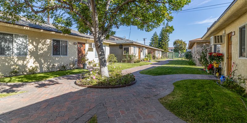 Baldwin Park Apartment: 4040 Badillo Cir