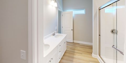 1004-Moen-Loop-Master-Bath (2).jpg