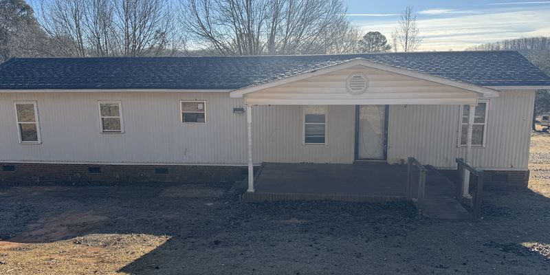 Travelers Rest House: 442 Mush Creek Rd