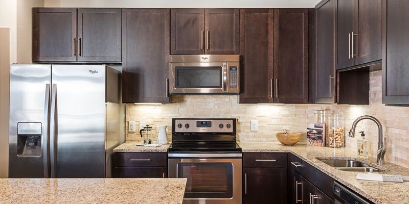 Houston Apartment: 2598 Main St