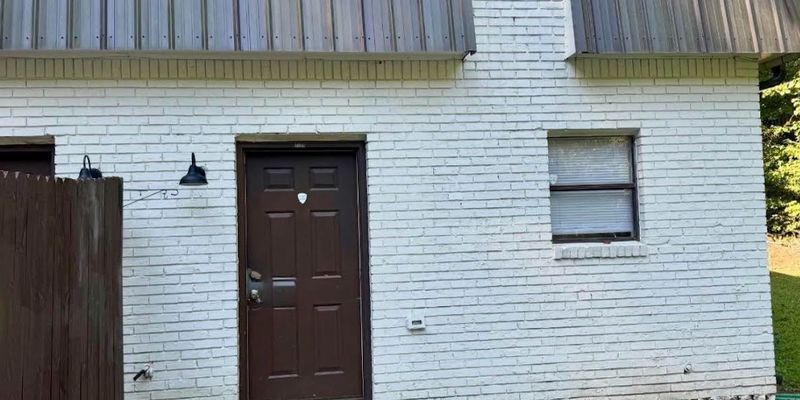 Mount Olive Apartment: 3145 Mt Olive Rd
