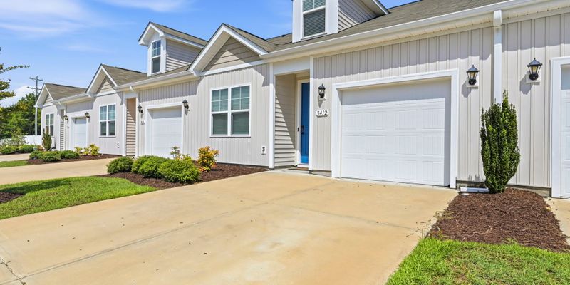 Longs House: 3412 Bells Lk Cir