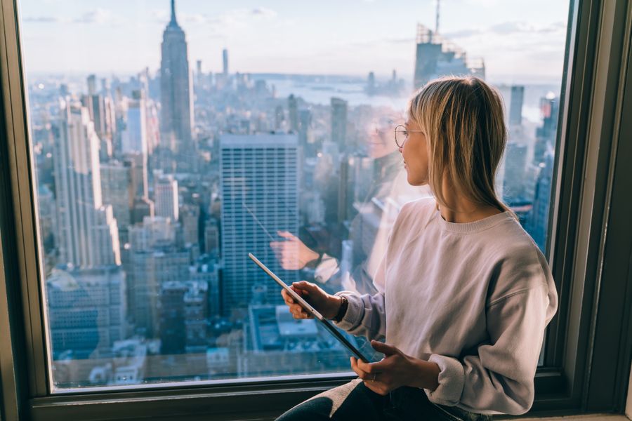 Rent vs. Buy: A Property Manager’s Guide to Market Dynamics & Tenant Retention