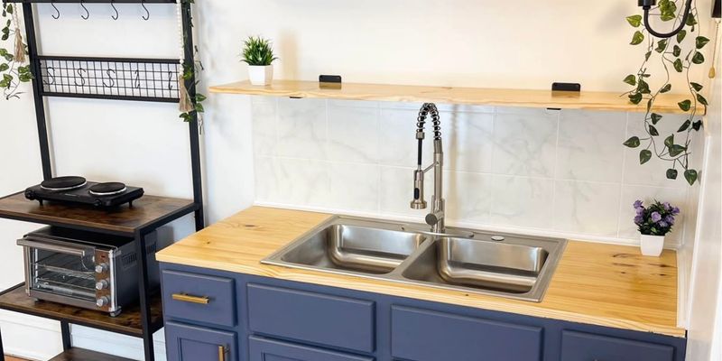 Des Moines Apartment: 3721 Cottage Grove Ave