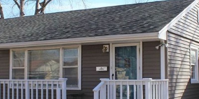 Hutchinson House: 725 W 22nd Ave