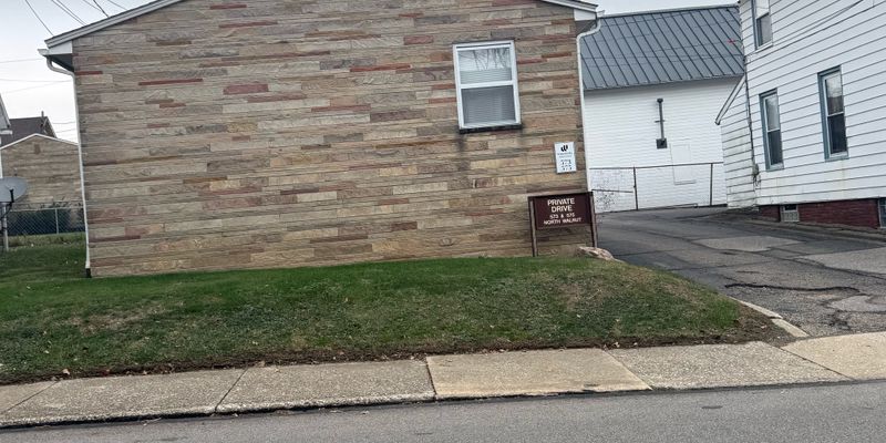 Wooster Apartment: 575 N Walnut St