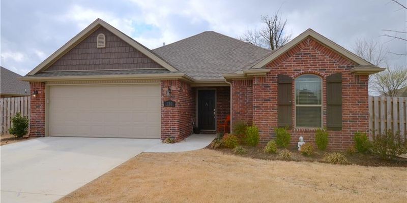 Centerton House: 130 Sullivan's Way