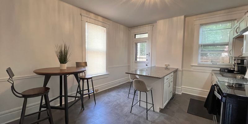 Columbus House: 728 Kerr St