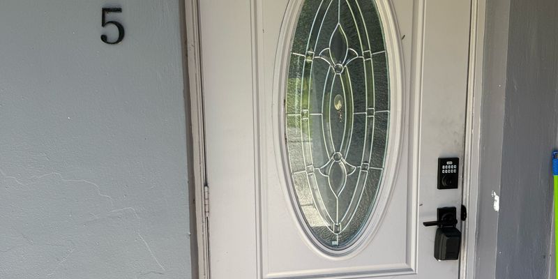 Hollywood Apartment: 2247 Taylor St